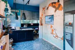lavanderia brescia - monitor interno e monitor in vetrina - marketing display verona