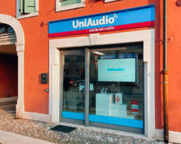 uni audio - monitor da vetrina - marketing display - verona