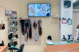 Monitor da vetrina e monitor da interno Parrucchieri MDGroup Roma Marketing display Verona