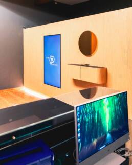 Installazione monitor da interno per DOMUS - Marketing Display - Verona