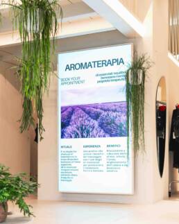 Installazione monitor da interno per negozio di Giulia Campolo Luxury Treatments - Marketing Display - Verona
