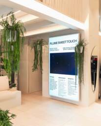 Installazione monitor da interno per negozio di Giulia Campolo Luxury Treatments - Marketing Display - Verona